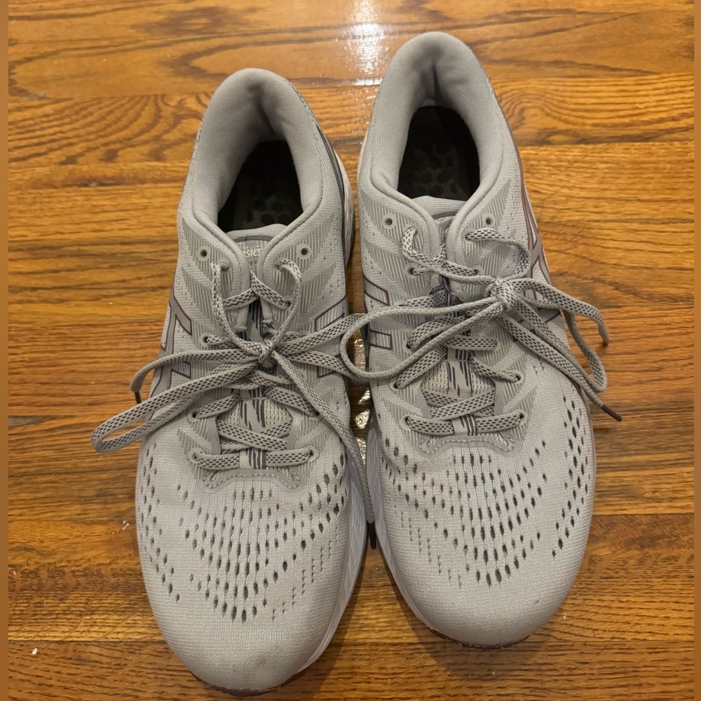 ASICS Gel-Kayano 28